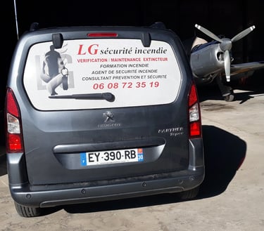 Vérification et maintenance des extincteurs, BAES, ALarme et désenfumage