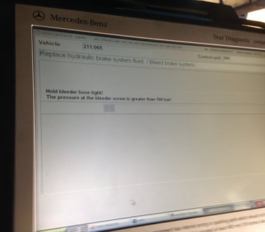 Performing SBC brake fluid change using Xentry