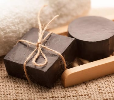 Présentation de savons à base de savon noir