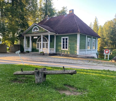 Estonie Vieille maison près d'un lac