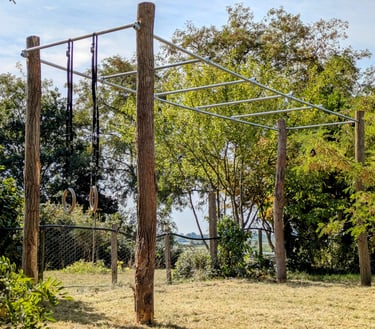 monkey-bar-sporttoestel-houten-sport-speel-installatie