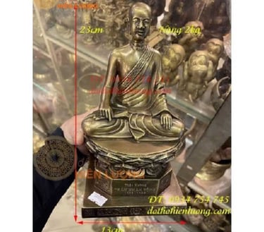 tượng phật hoàng trần nhân tông