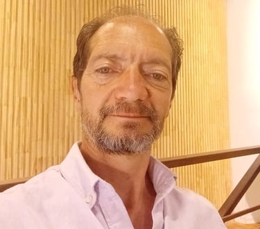 Arturo A. Martearena. Escritor.