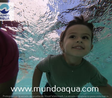 clases de natación para niños