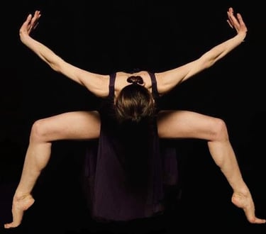 woman dancer in dramatic contemporary pose