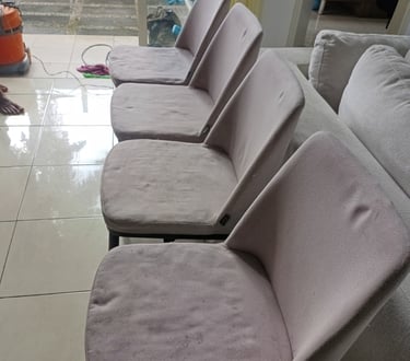 Cuci kursi makan - kangbersih