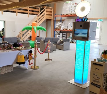 Aufbau der Fotobox bei L & R zum Jubiläum