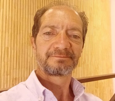 Arturo A. Martearena. Escritor.