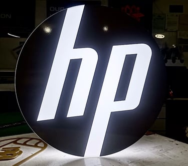 alt="Mall signage solutions in the Philippines"