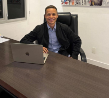 Rodrigo Ferraz da Silva, clique na imagem e obtenha mais informações. Clique em Visit Site