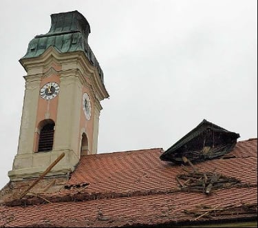 Kirchturmspitze Sturm Emma St. Margaretha
