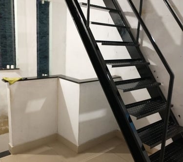 Fabricacao de Escada um lance em Ribeirao das Neves-MG-2