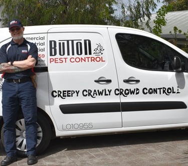 Paul from Button Pest Control Pakenham with his trusty van Frenchie
