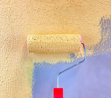 Revestimiento texturado a rodillo colocado en la pared