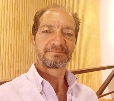 Arturo A. Martearena. Escritor.