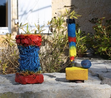 sculptures colorées en extérieur