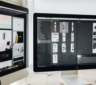 Wybrane projekty UX/UI autorstwa doświadczonego designera, interfejsy aplikacji SaaS i platform e-commerce.