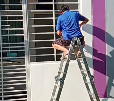 A handyman do exterior painting