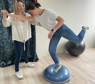 Un bosu pour travailler la proprioception et l'équilibre.