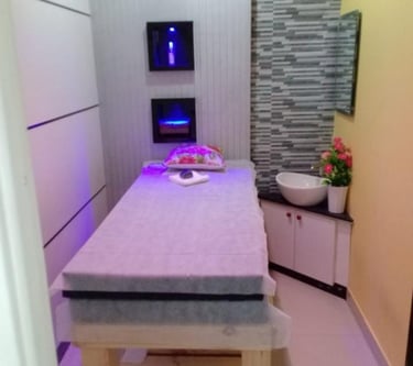 Macro Unisex spa and saloon in ECR