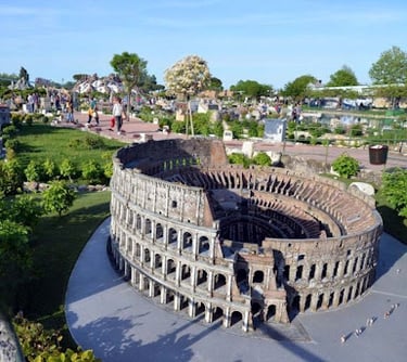 Italia in miniatura, colosseo romano