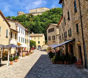 Borgo interno Rocca di San Leo, Borghi provincia di Rimini, Castello Medioevale