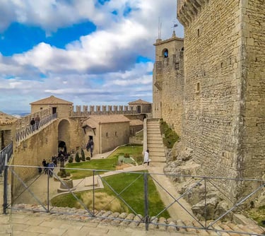 Piazza della Libertà San Marino, Monumento stato, Repubblica di san Marino