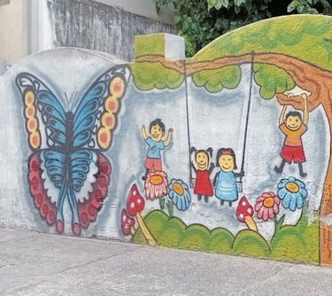 MURAL Niños Jugando