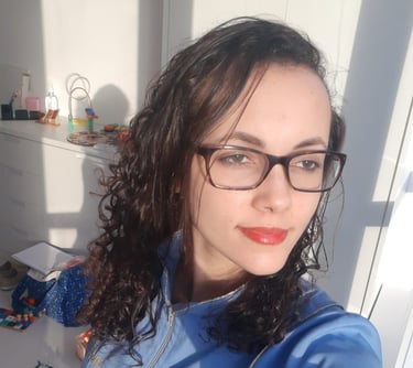 Krislainy Souza Degen - Laços Terapias Guarapari ES Psicóloga PUCSP