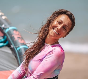 girls kitesurfing Costa Rica