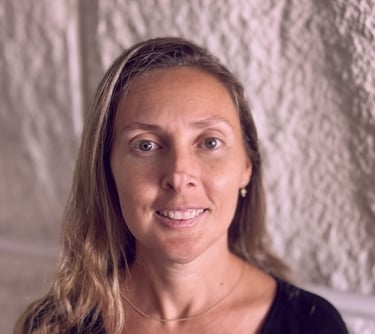 woman with black shirt