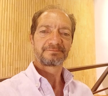 Arturo A. Martearena. Escritor.