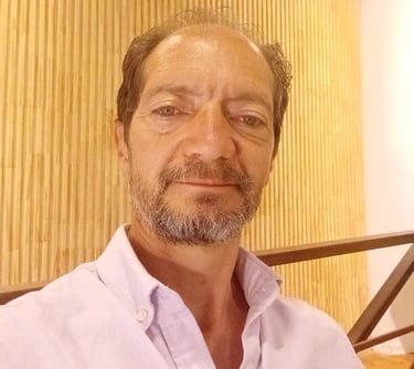 Arturo A. Martearena. Escritor.