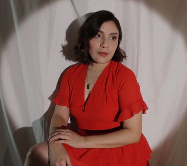 Andrea Moreno moderadora de Cooltura Literaria.