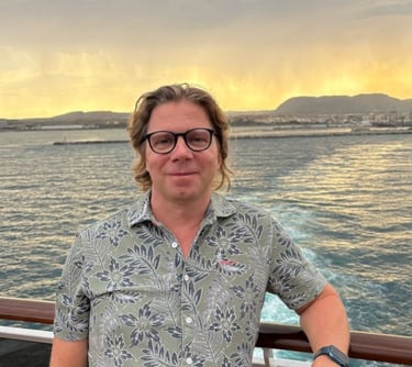 Dutch in Abu Dhabi - Marinus