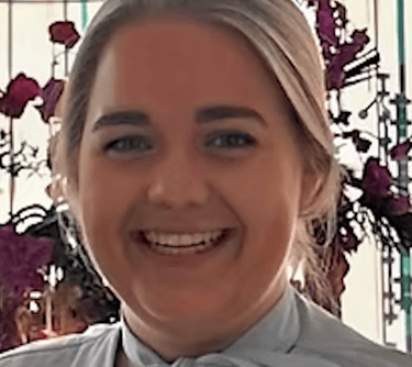 Dutch in Abu Dhabi - Sophie