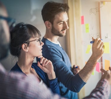 Co-création et stratégie d’équipe autour d’un projet commun.