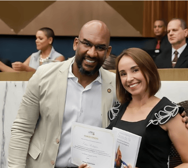 Elaine Rodrigues no lançamento do livro Dona de Si na Câmara de Belo Horizonte.
