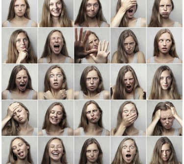 Photos d'une femme avec toutes ses émotions