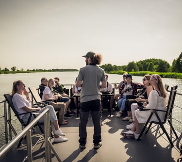 Pauksciu stebejimas kolektyvui laivu