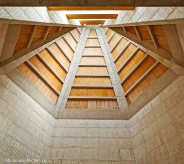Clifton Cathedral (interior) ● Bristol, UK ● Ronald Weeks - Percy Thomas Partnership ● 1970-1973