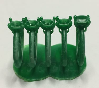 Vista Lateral Impresion 3D Anillo de Compromiso Solitario Corte Ovalo diferentes calibres