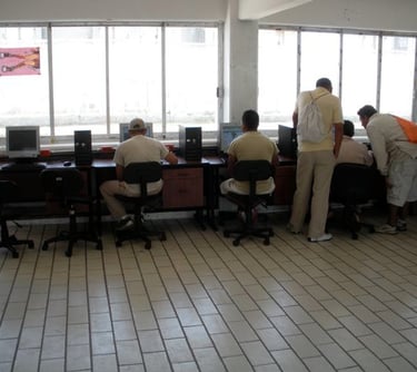 Personas priovadas de su libertad en un centro penitenciario Confraternidad Carcelaria