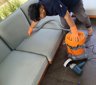 Sedot debu sofa-kangbersih