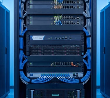 Progettazione e manutenzione reti IP, dal cablaggio strutturato alla gestione server e client