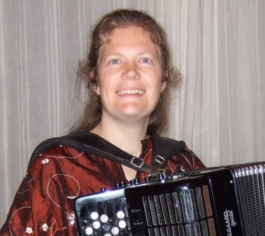 Helle Asmild. Musiker der optræder med sin søn Andreas Asmild