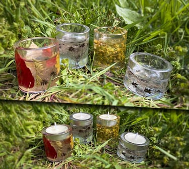 bougeoirs unique, fleuris et artisanaux posés sur l'herbe