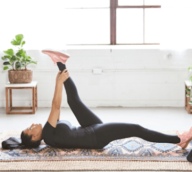 femme qui fait du pilates
