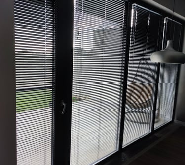 Jaluzele Orizontale pe comanda Sev HOME, asiguram montaj in Bucuresti. Livram in toata tara