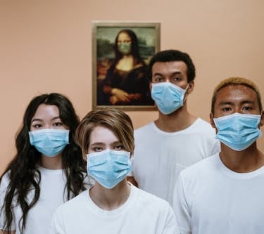 4 pipal with mask in front mona liza